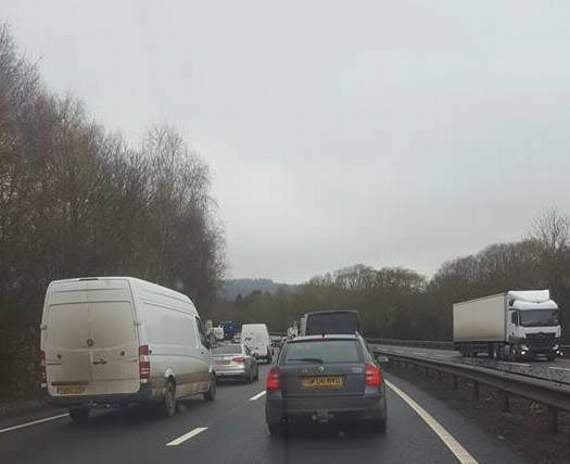 Lane closure causing delays on A40