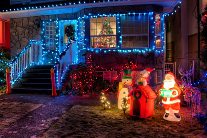 Over the top decorations may scupper Christmas house sale