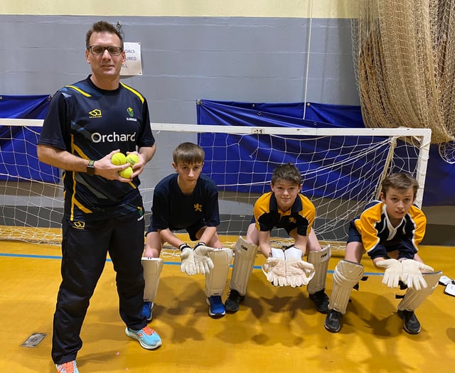 Youngsters bowled over by cricket stars