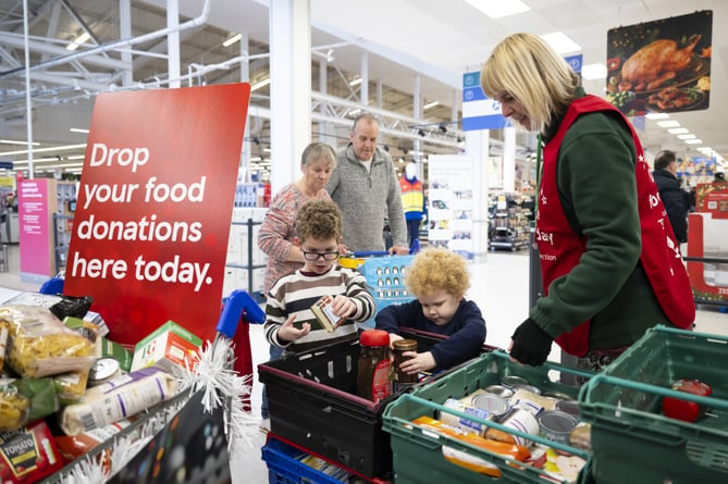 Tesco join in food collection for Trussell Trust