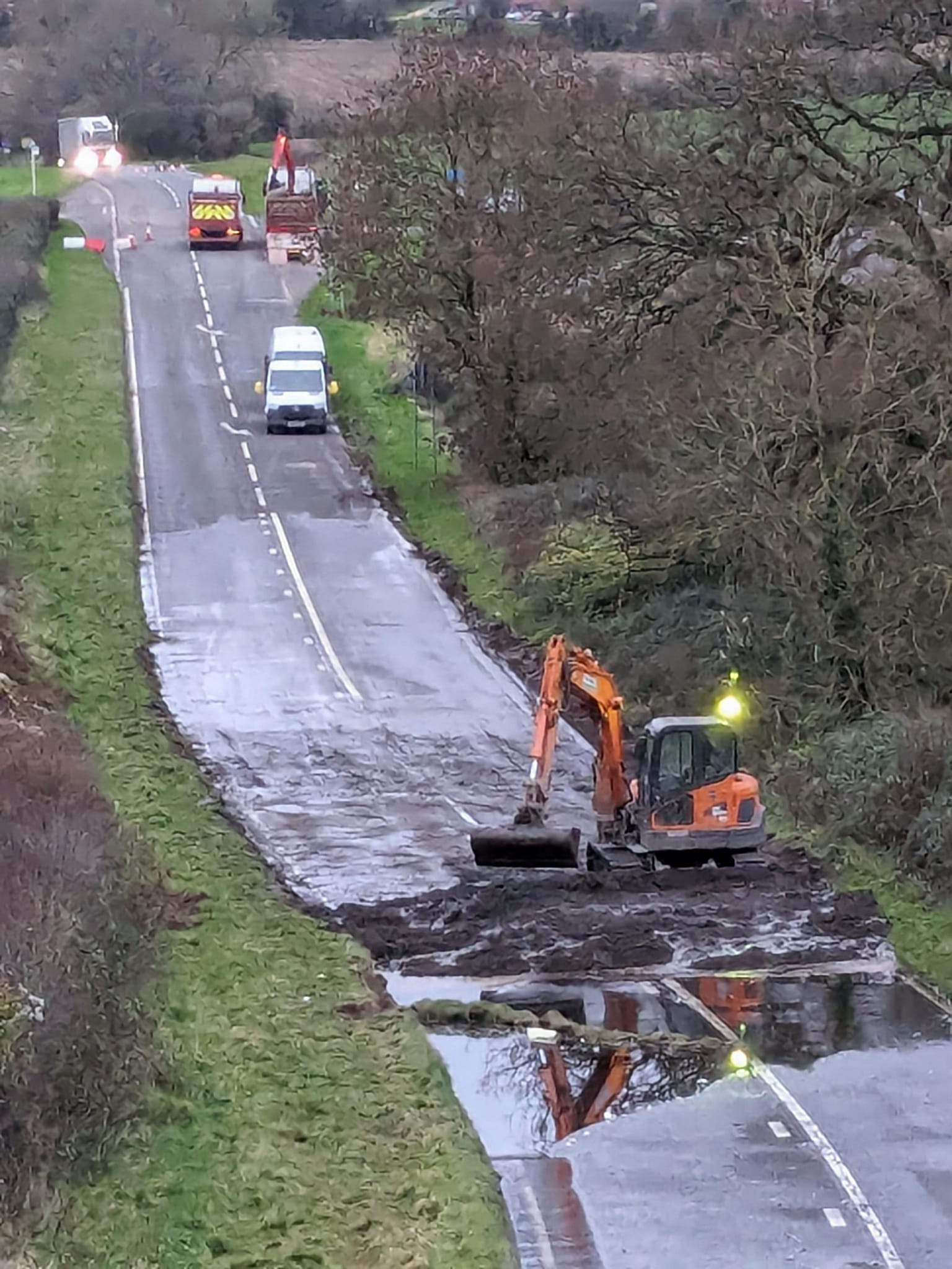 Major road remains closed after lorry struck bridge at Tidenham