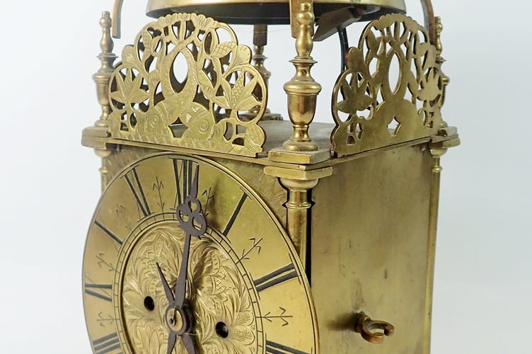 lantern clock