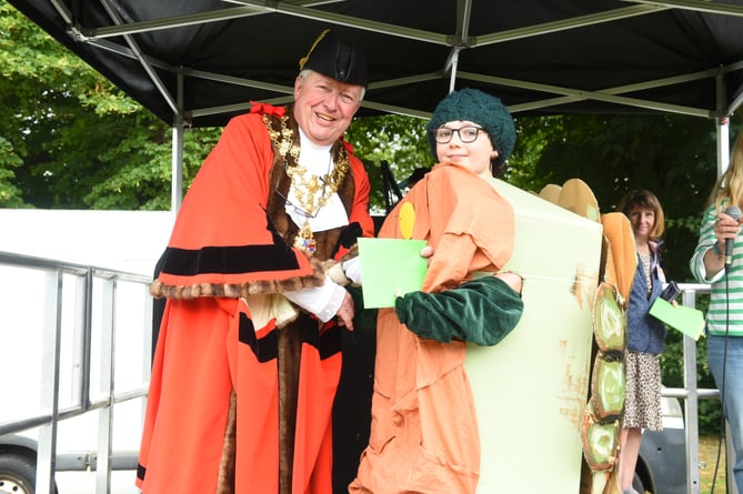 Mayor of Monmouth hands first prize to Toby Watson