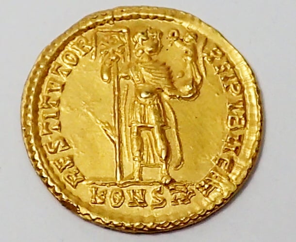 Roman Gold Coin 