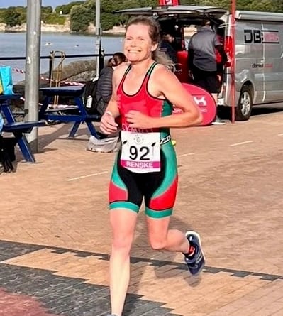 Renske Bouwens won medals racing the Barry Aqua for Tim Tri Cymru 2