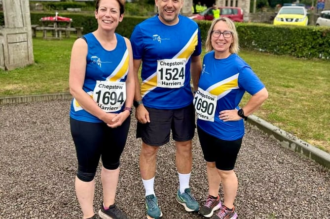 The Spirit runners at the Rose Inn race