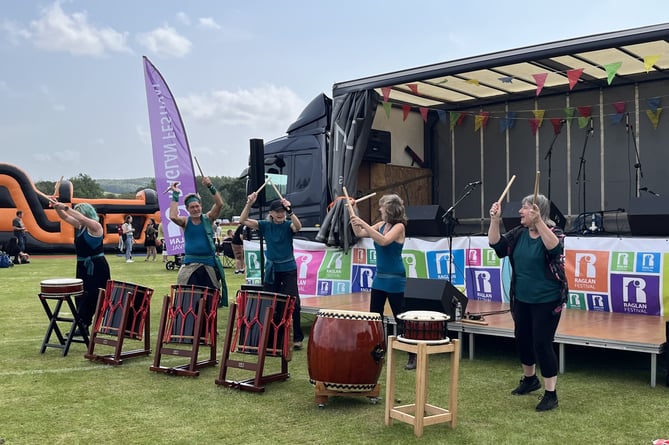 Mynydd Du Taiko band performing