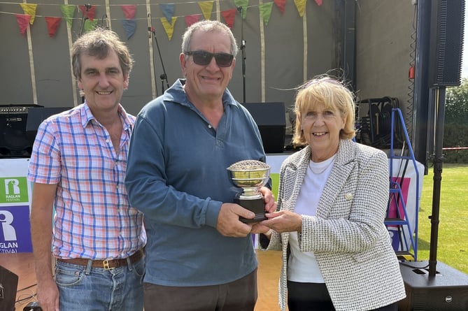 David Cornfield winning AJB Townsend Cup presented by Penny Jones and Nick Ramsay