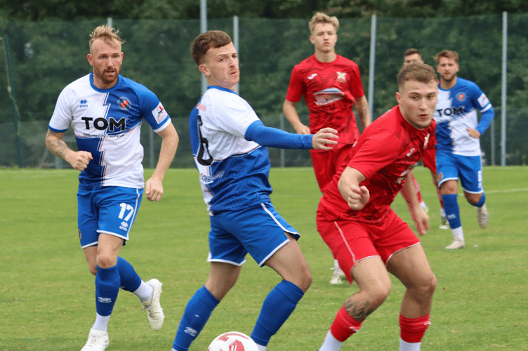 Chepstow Town won through against Abergavenny on penalties after a 2-2 draw