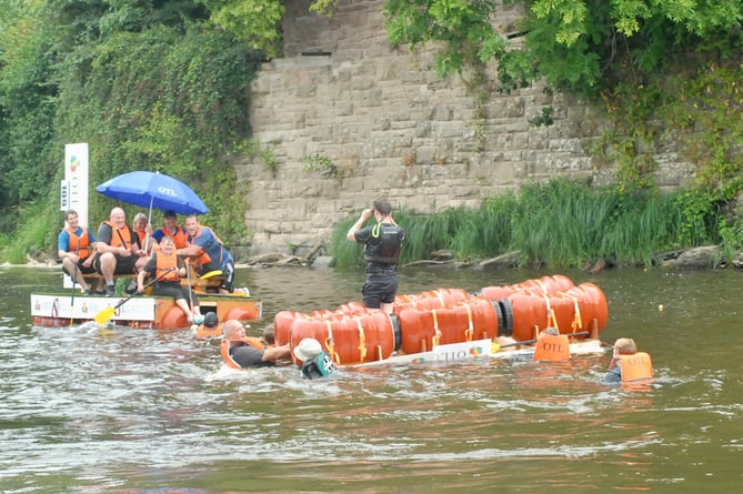 Waving not drowning for these boaters in the Monmouth Raft Race