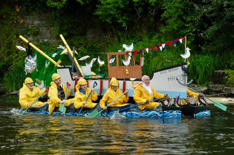 Trawl or nothing for Henson's Heroes in the Monmouth Raft Race