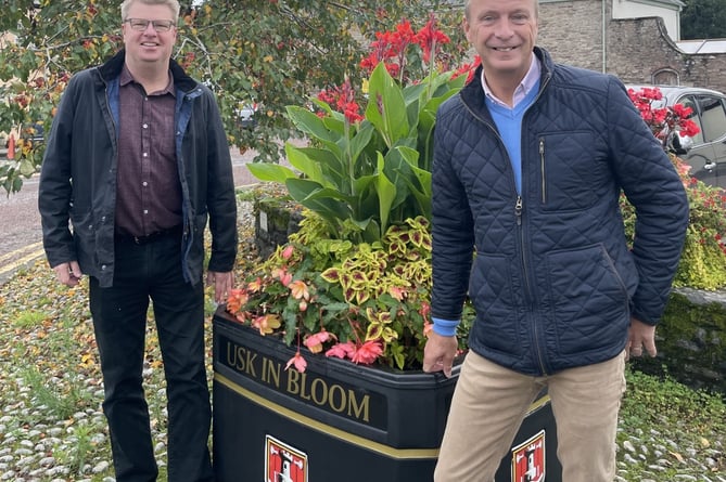 Tony and Martin join forces to enhance towns with flower displays