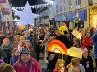 It's all glow for Christmas as lantern parade lights up town 