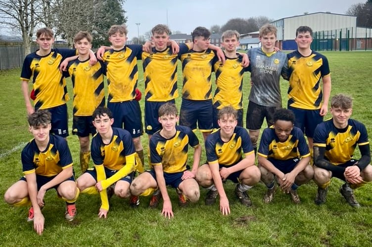 Monmouth Comprehensive's U18 boys' team won through to the quarter-fianls of the Welsh Schools Cup, beating Gareth Bale's old school