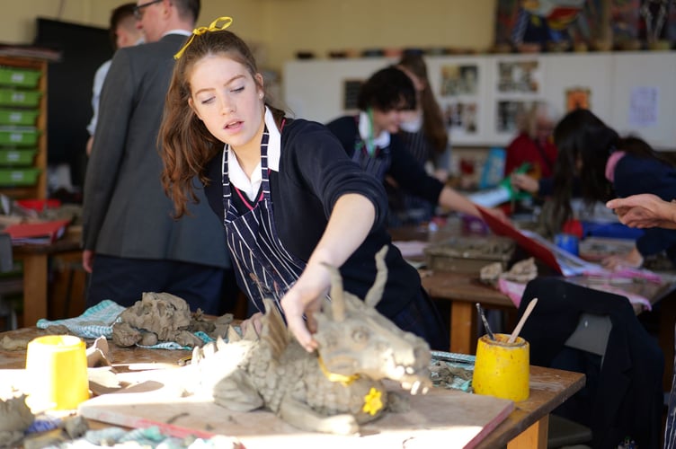 Ceramic dragon sculpting